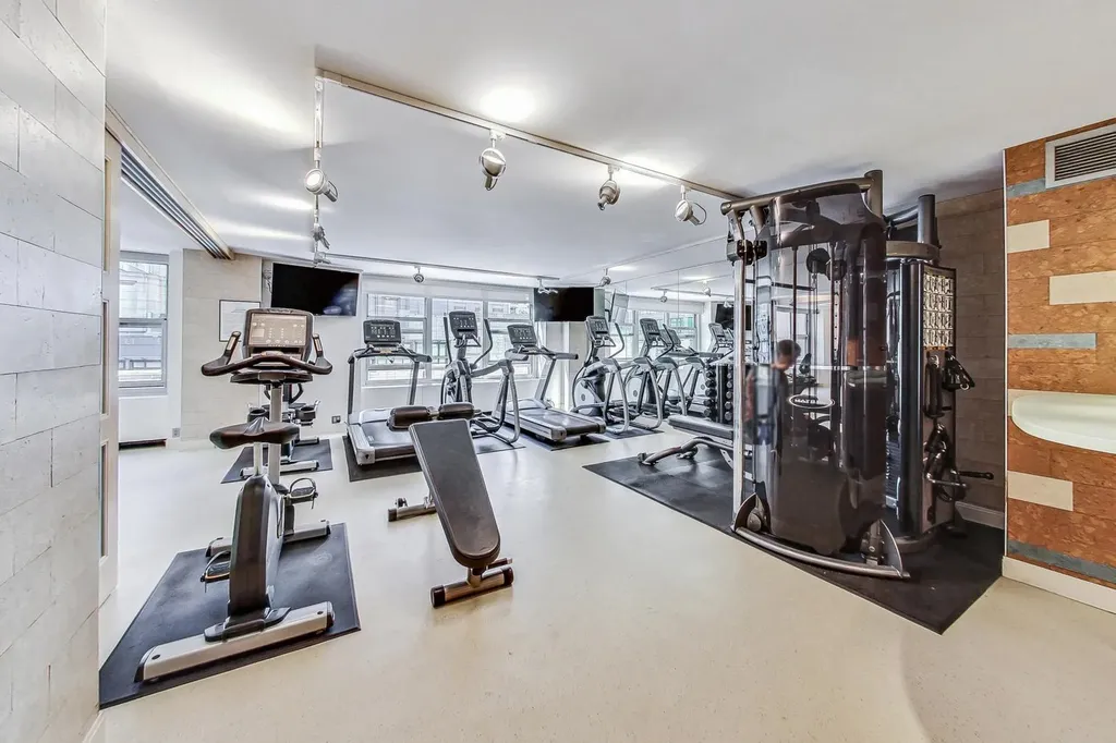 777 North Michigan Avenue Chicago IL 60611