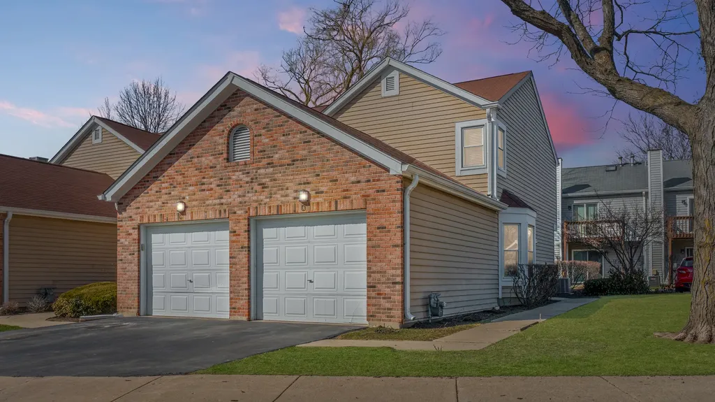 485 Nicole Drive Bartlett IL 60103