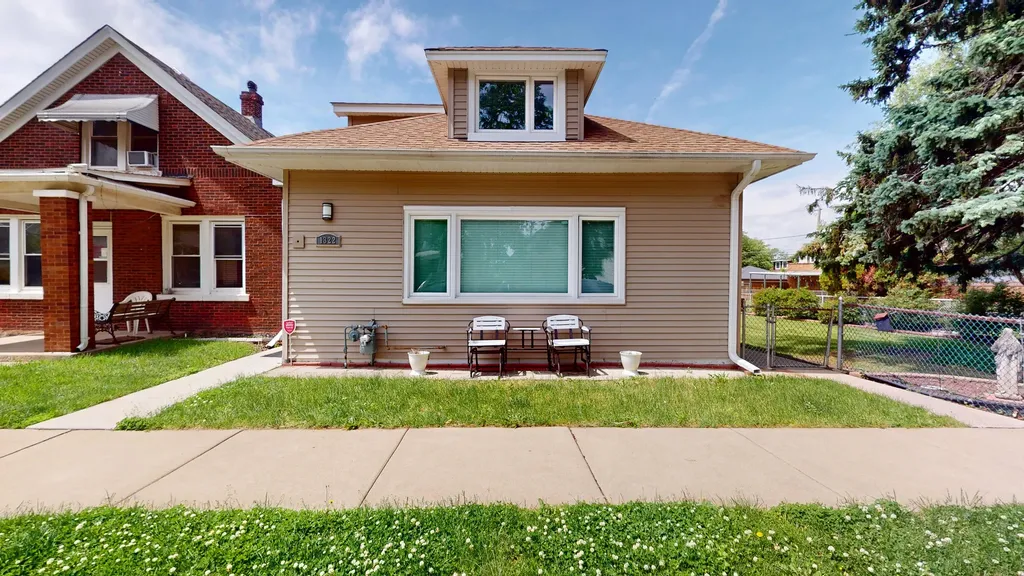 1322 Harvey Avenue Berwyn IL 60402