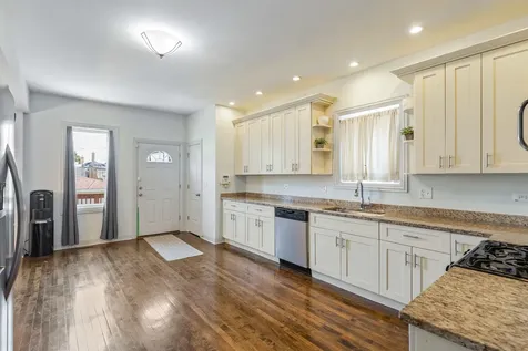 2511 Highland Avenue Berwyn IL 60402