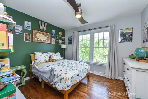 581 Tanager Lane West Chicago IL 60185