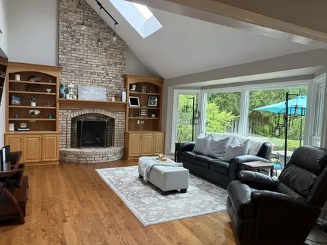 581 Tanager Lane West Chicago IL 60185