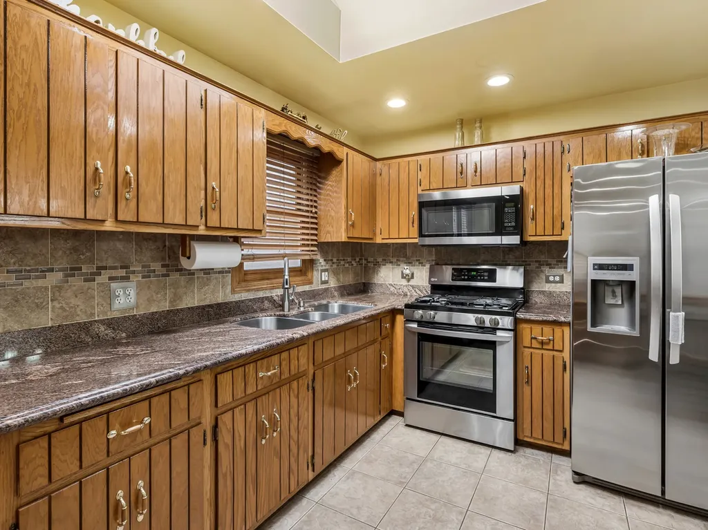 5326 South Nagle Avenue Chicago IL 60638