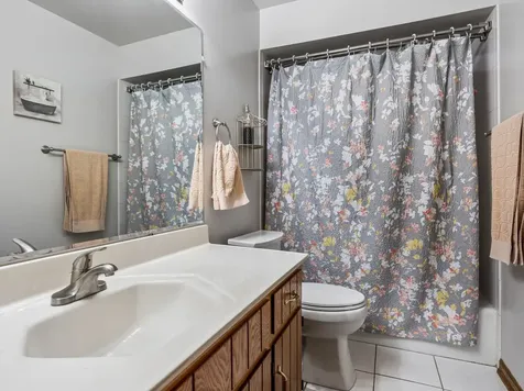 5326 South Nagle Avenue Chicago IL 60638