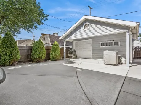 5326 South Nagle Avenue Chicago IL 60638