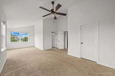 1131 Falcon Ridge Drive Elgin IL 60124