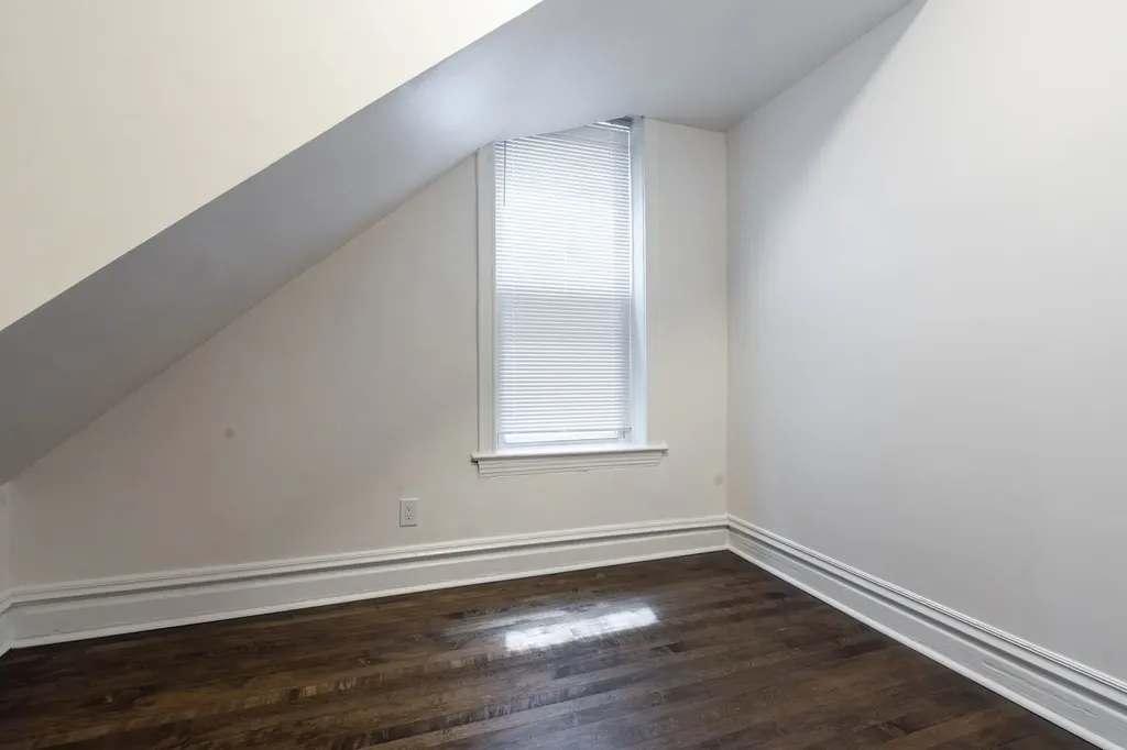 852 North Christiana Avenue Chicago IL 60651