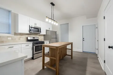 852 North Christiana Avenue Chicago IL 60651