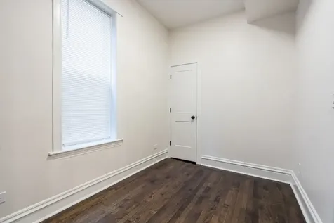 852 North Christiana Avenue Chicago IL 60651