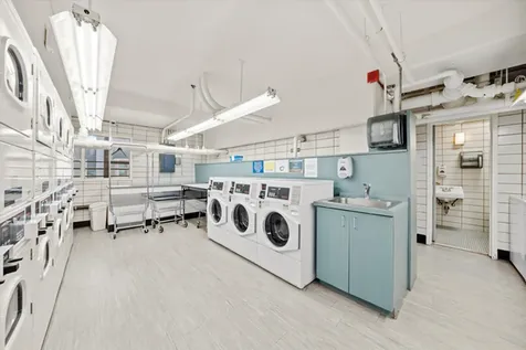 777 North Michigan Avenue Chicago IL 60611
