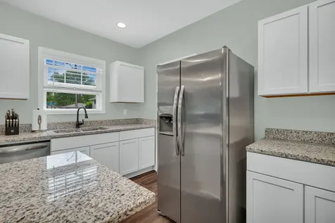 613 2ND Avenue Ottawa IL 61350