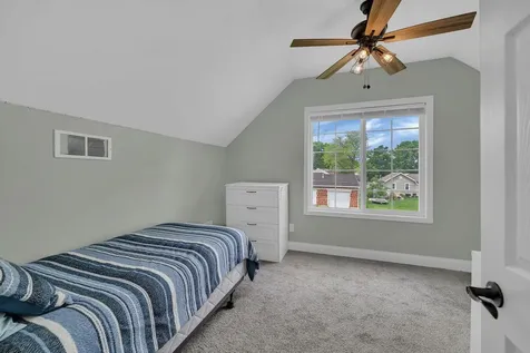 613 2ND Avenue Ottawa IL 61350