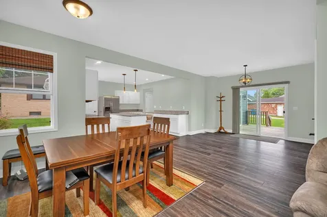 613 2ND Avenue Ottawa IL 61350