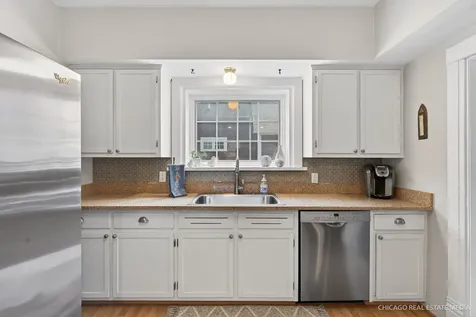 354 South Madison Street Woodstock IL 60098