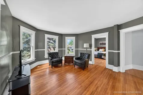 354 South Madison Street Woodstock IL 60098