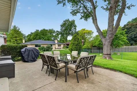 8632 Clifford Drive Darien IL 60561