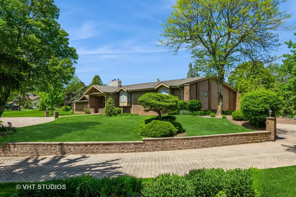 30W010 Smith Road West Chicago IL 60185