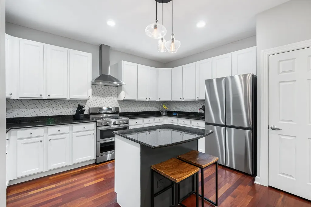 3151 North Honore Street Chicago IL 60657