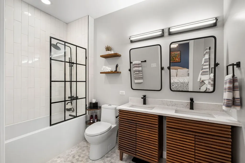 3151 North Honore Street Chicago IL 60657