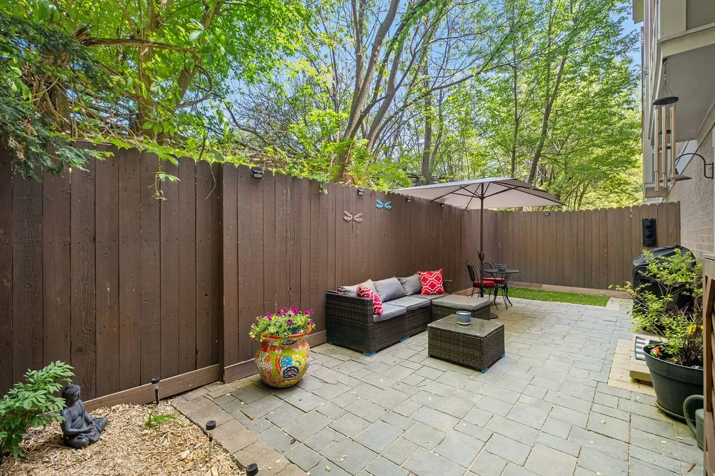 3151 North Honore Street Chicago IL 60657