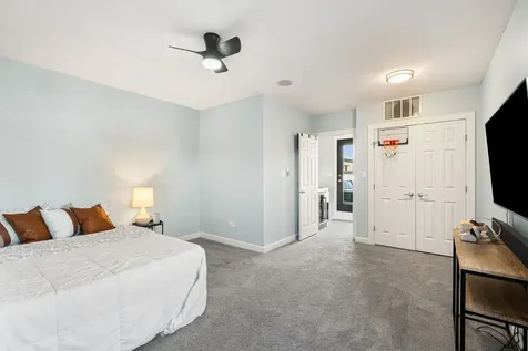 3151 North Honore Street Chicago IL 60657