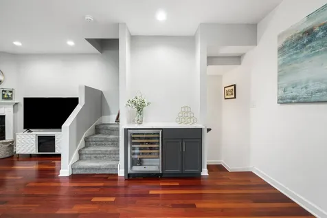 3151 North Honore Street Chicago IL 60657