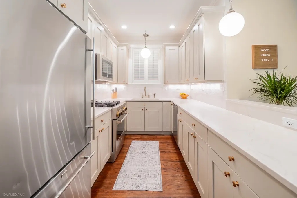 1541 West Montana Street Chicago IL 60614