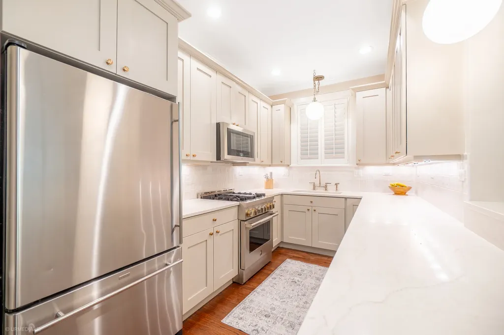 1541 West Montana Street Chicago IL 60614