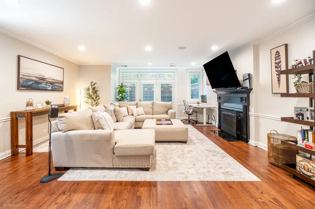 1541 West Montana Street Chicago IL 60614