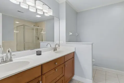 200 North River Lane Geneva IL 60134