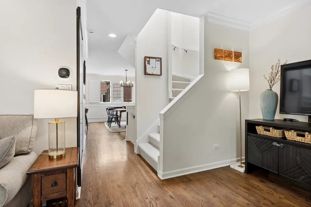 1843 North Hudson Avenue Chicago IL 60614