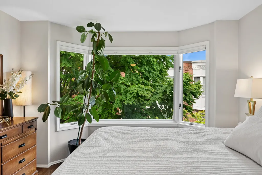 1843 North Hudson Avenue Chicago IL 60614