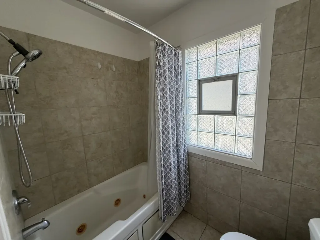 5475 North Monitor Avenue Chicago IL 60630