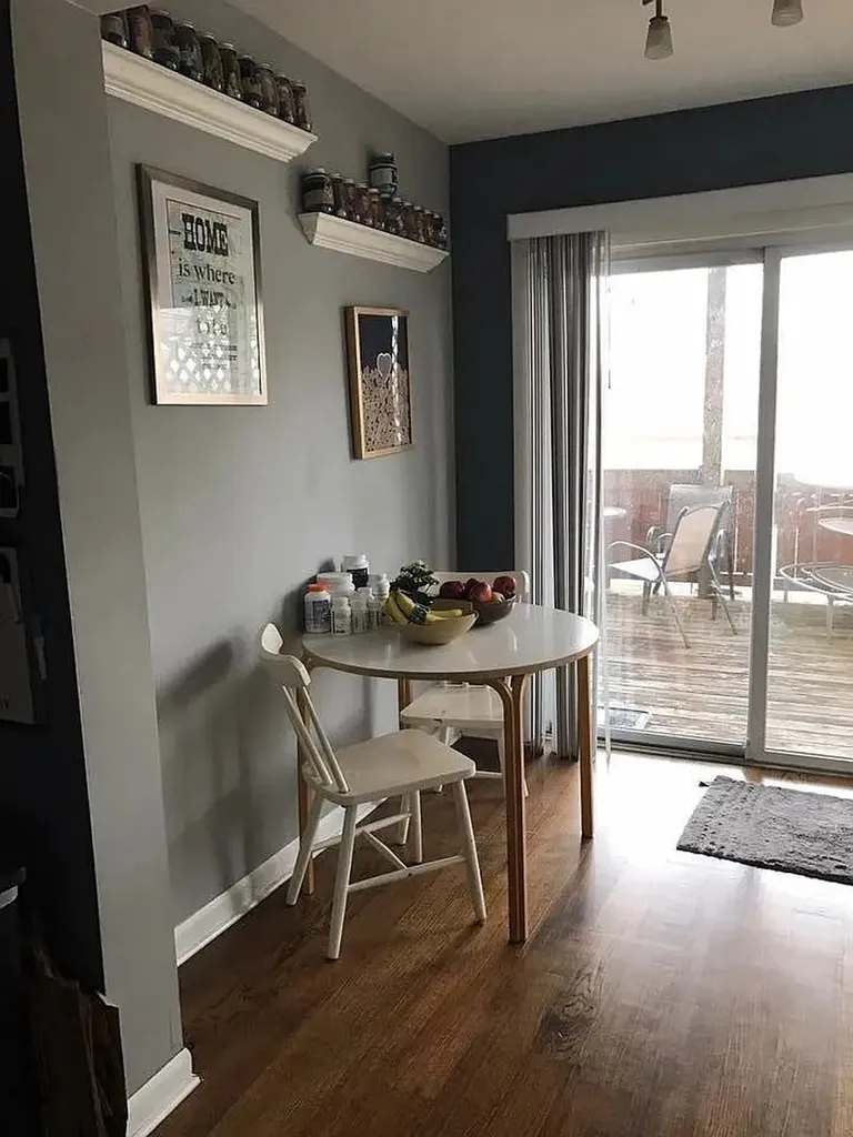5475 North Monitor Avenue Chicago IL 60630