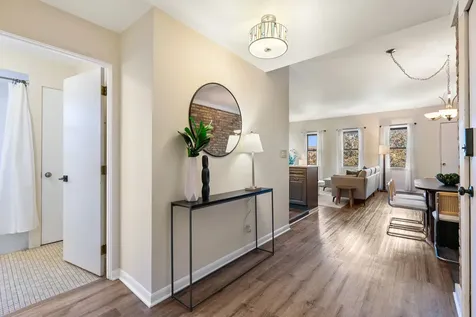 824 Hinman Avenue Evanston IL 60202