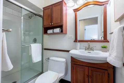 824 Hinman Avenue Evanston IL 60202