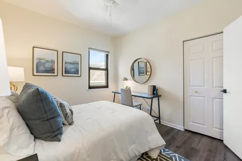 824 Hinman Avenue Evanston IL 60202
