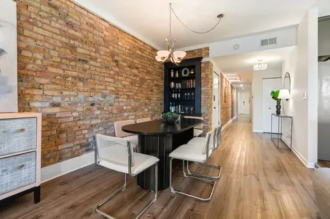 824 Hinman Avenue Evanston IL 60202