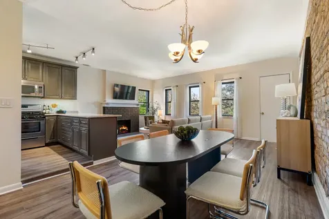 824 Hinman Avenue Evanston IL 60202