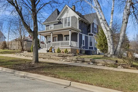 410 Standish Street Elgin IL 60123