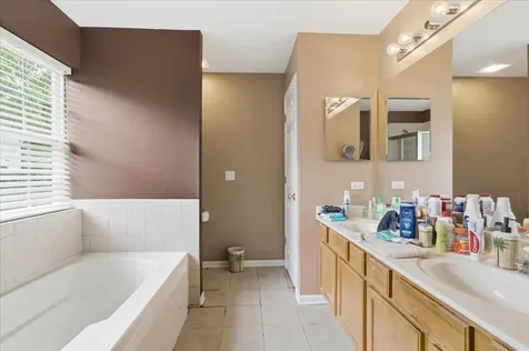 445 Greenview Lane Oswego IL 60543