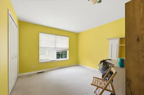 445 Greenview Lane Oswego IL 60543