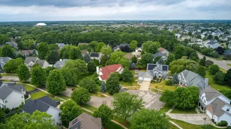 445 Greenview Lane Oswego IL 60543