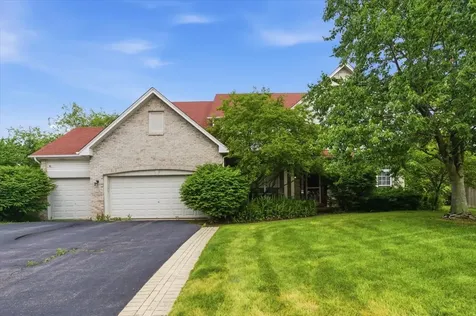 445 Greenview Lane Oswego IL 60543