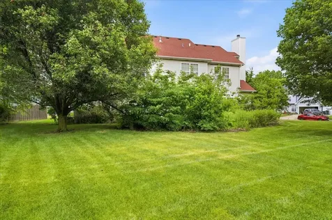 445 Greenview Lane Oswego IL 60543