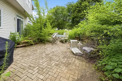 445 Greenview Lane Oswego IL 60543