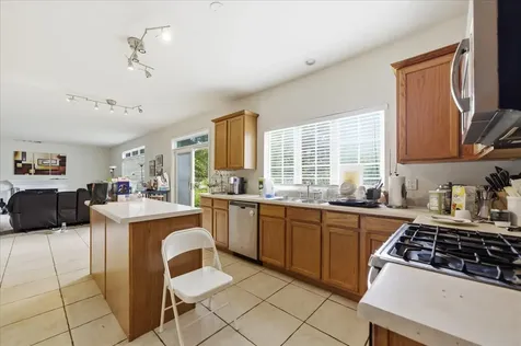 445 Greenview Lane Oswego IL 60543