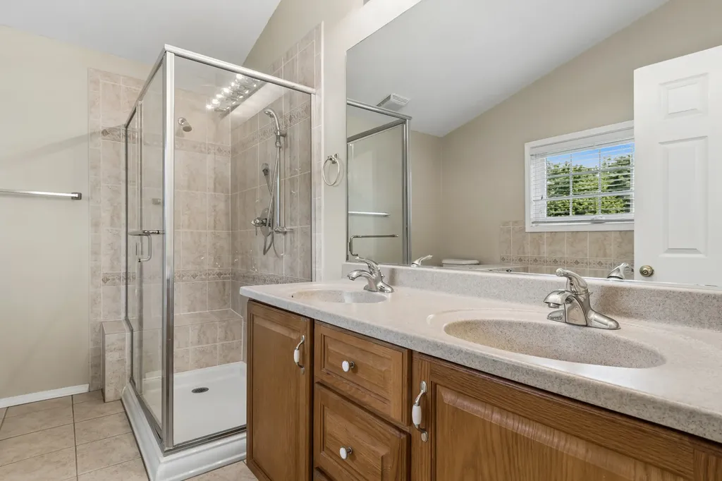 217 Meadowview Lane Aurora IL 60502