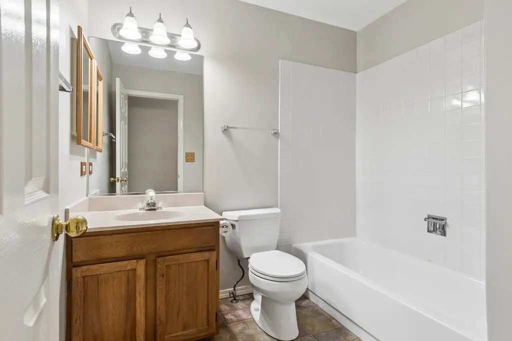 217 Meadowview Lane Aurora IL 60502