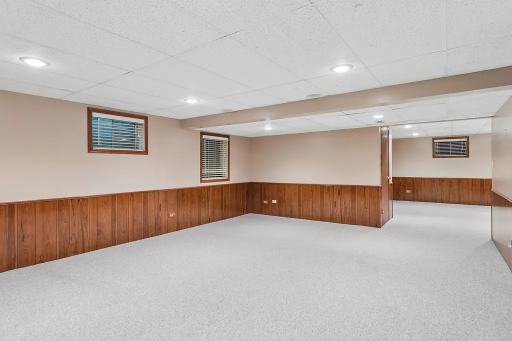217 Meadowview Lane Aurora IL 60502